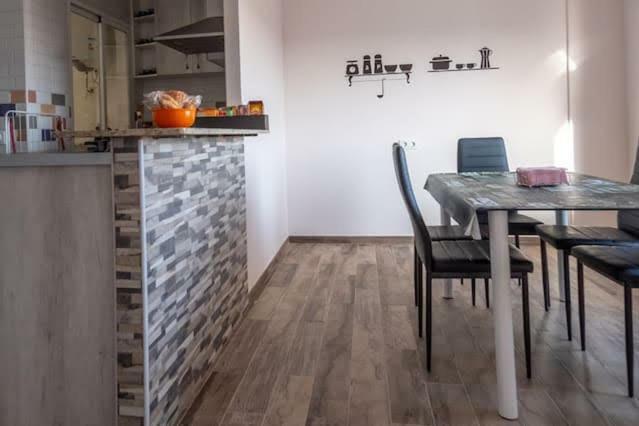 Apartamento Nuevo Con Encanto Ла Гуардия Екстериор снимка